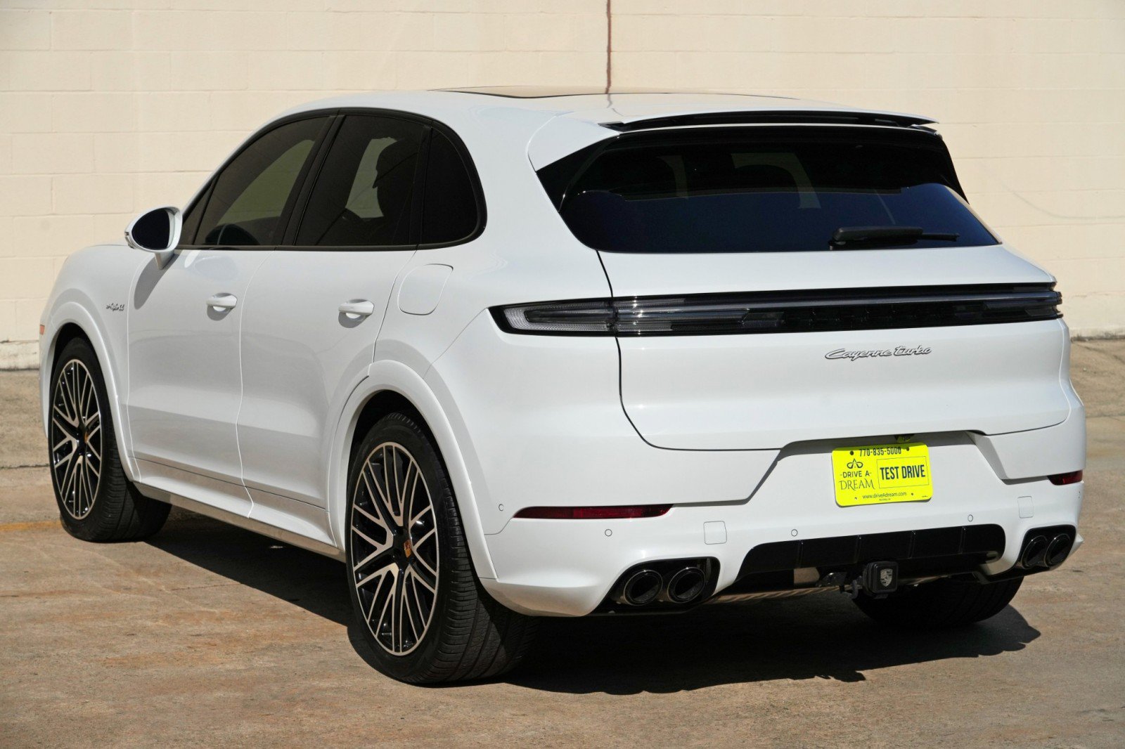 Used 2024 Porsche Cayenne Turbo AWD/4WD image 59
