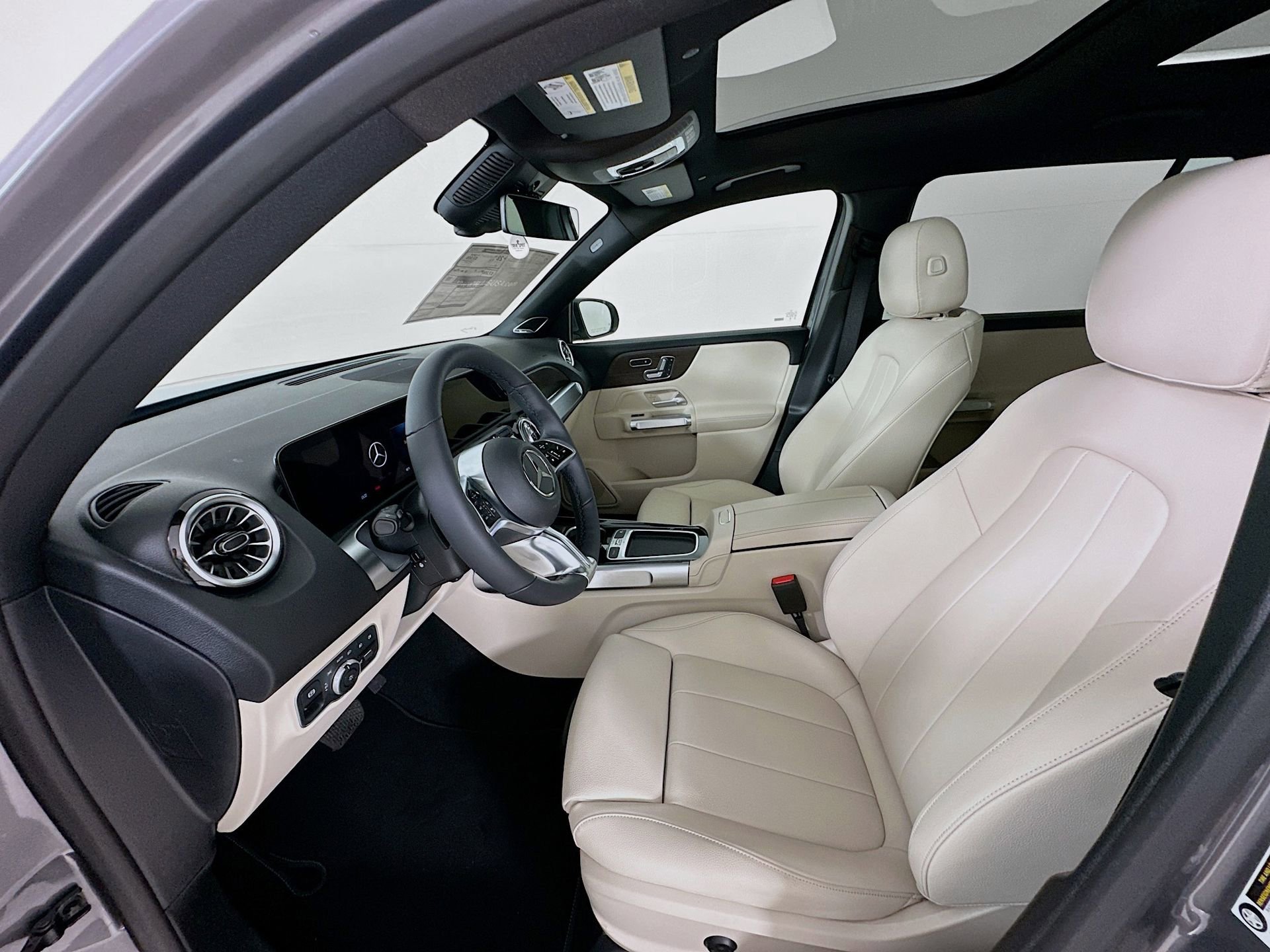 New 2026 Mercedes-Benz GLB 250 image 22