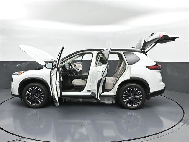 Used 2025 Nissan Rogue SL w/ Tech Package AWD/4WD image 49