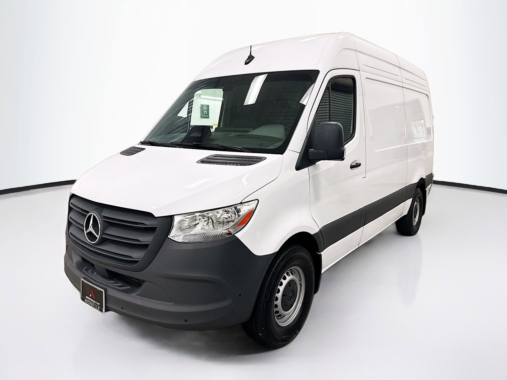 Used 2025 Mercedes-Benz Sprinter 2500 image 3