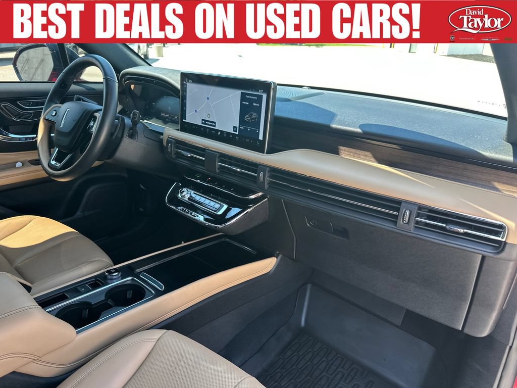 Used 2023 Lincoln Corsair Reserve w/ Jet Appearance Package AWD/4WD image 28