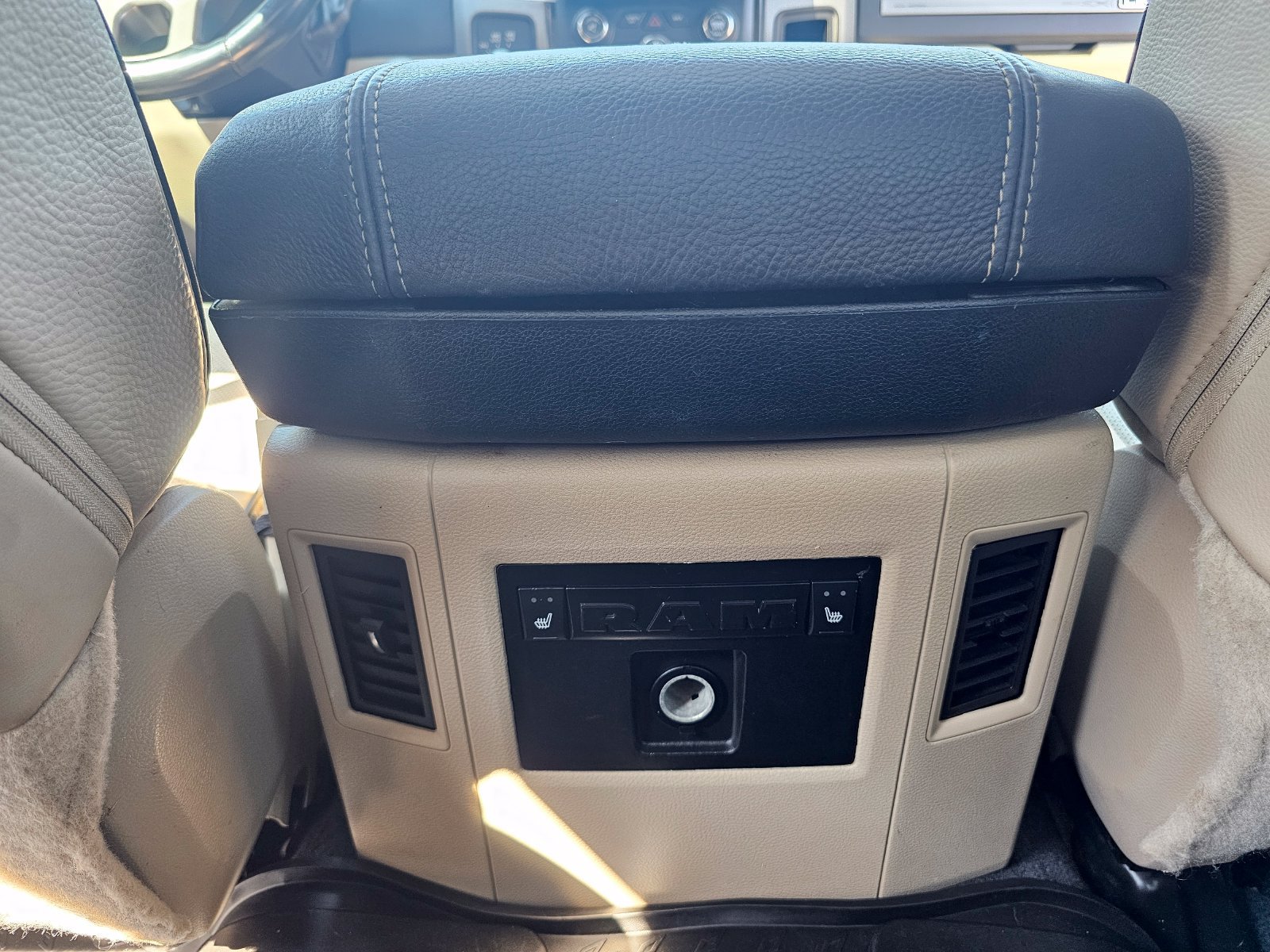 Used 2018 RAM 2500 Limited AWD/4WD image 45