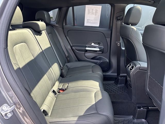 Used 2025 Mercedes-Benz GLA 250 4MATIC image 19