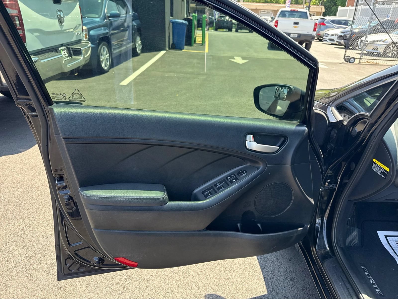 Used 2018 Kia Forte LX FWD image 19