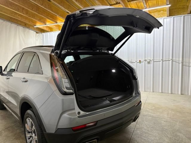Used 2023 Cadillac XT4 Sport w/ Sun And Sound Package AWD/4WD image 9