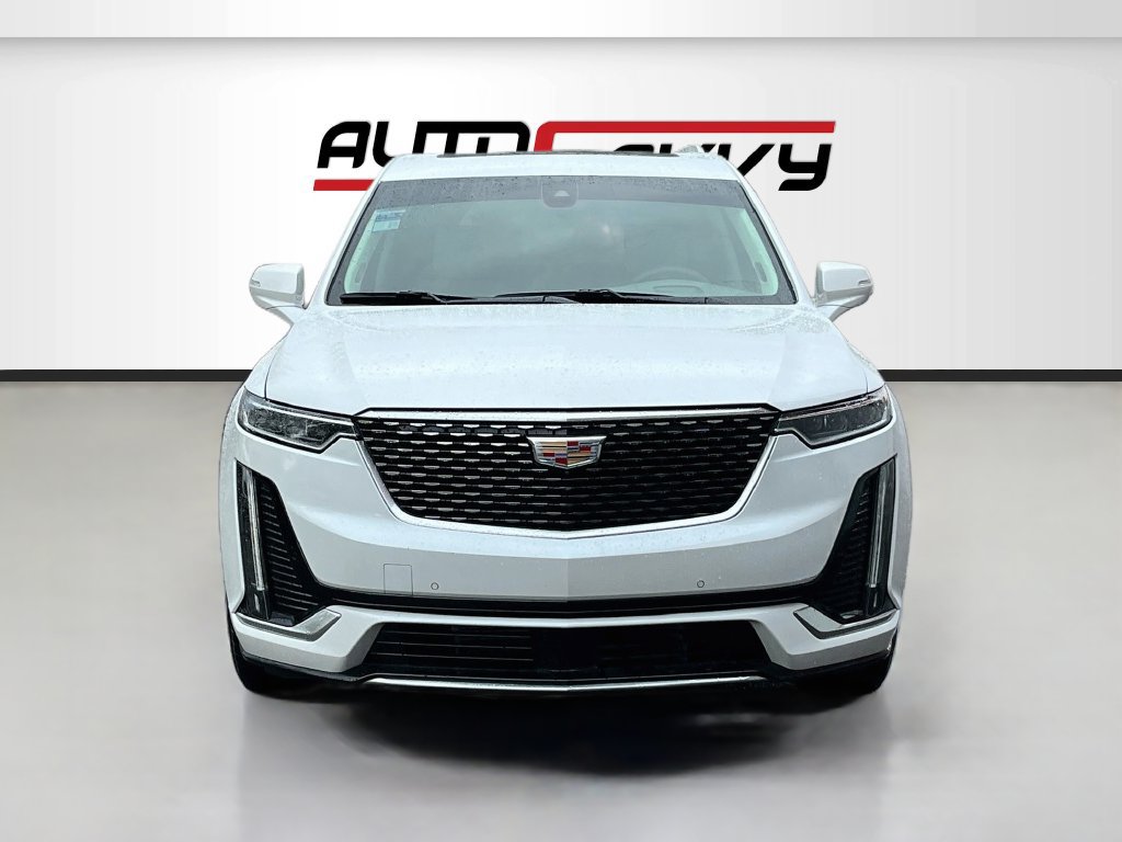 Used 2025 Cadillac XT6 Premium Luxury w/ Technology Package AWD/4WD image 2