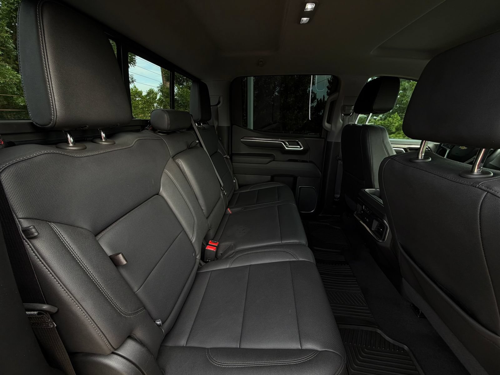 Used 2022 Chevrolet Silverado 1500 LTZ w/ Technology Package RWD image 27