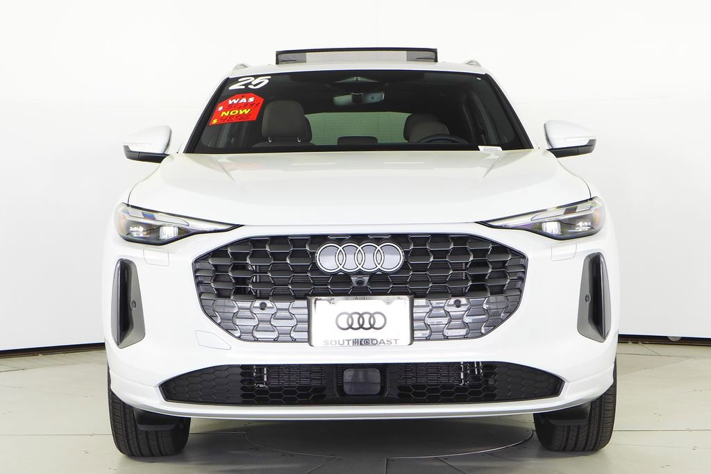 Used 2025 Audi Q5 Premium w/ Convenience Package image 3