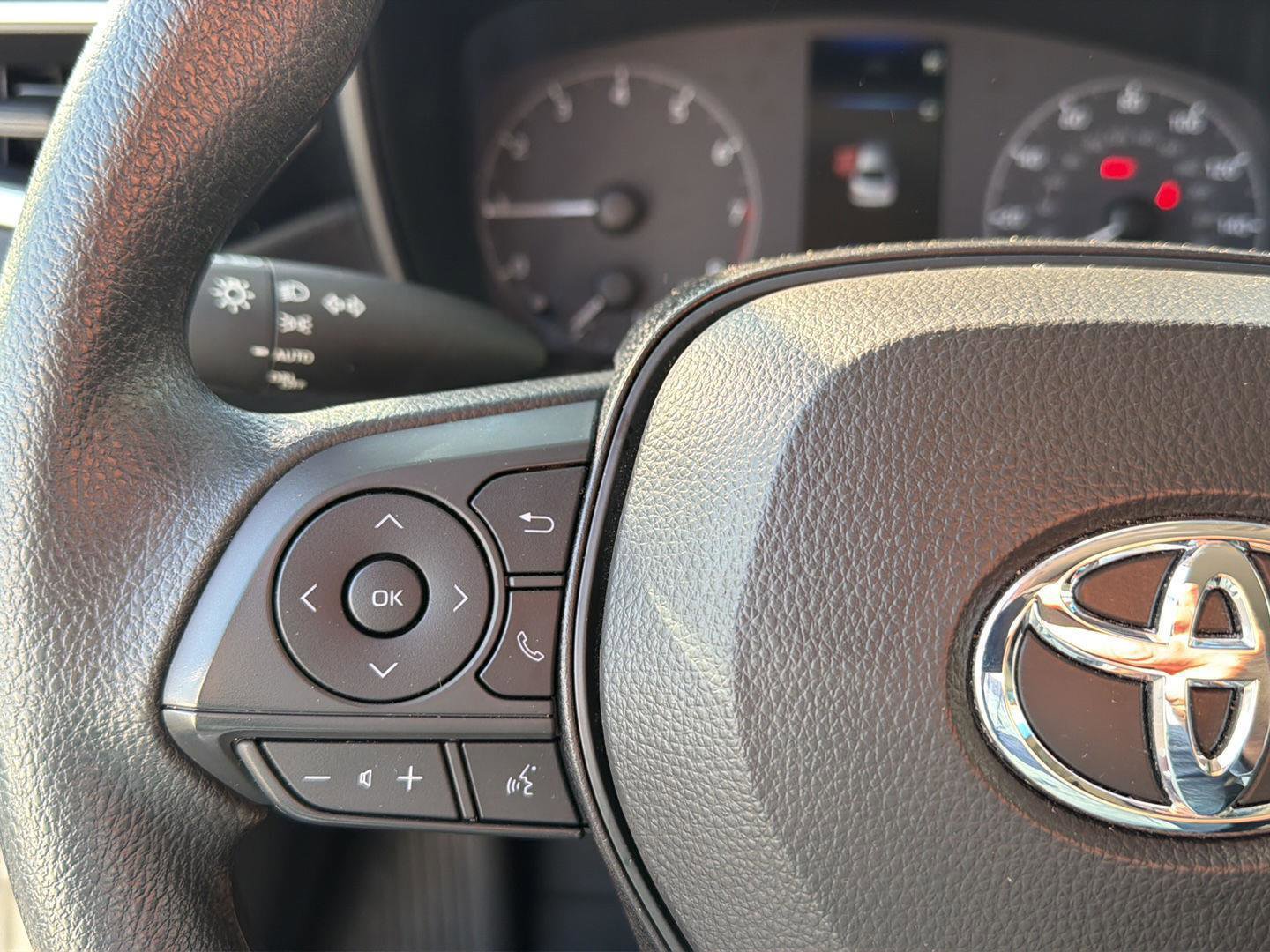 Certified 2024 Toyota Corolla LE image 20