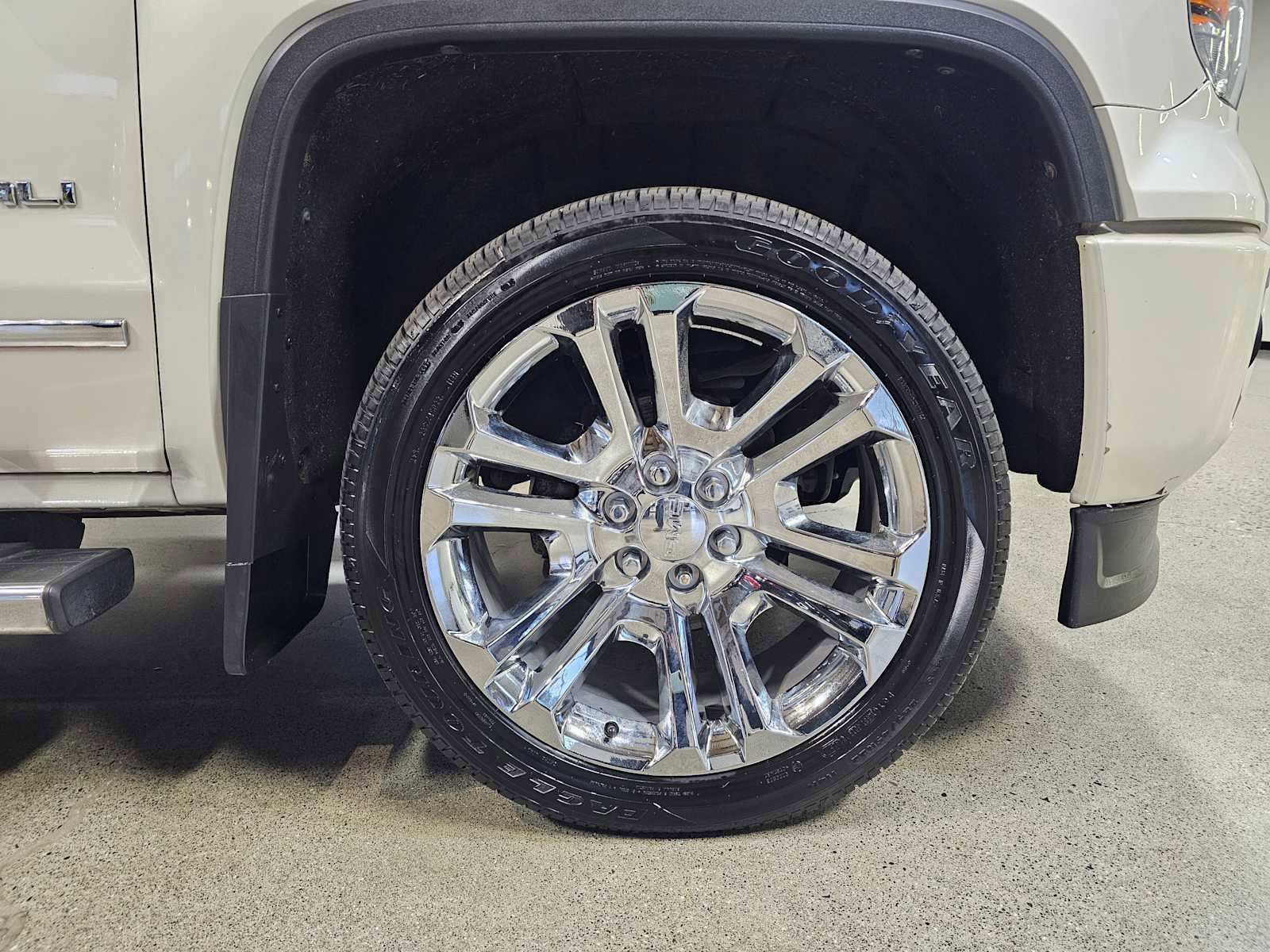 Used 2014 GMC Sierra 1500 Denali image 9