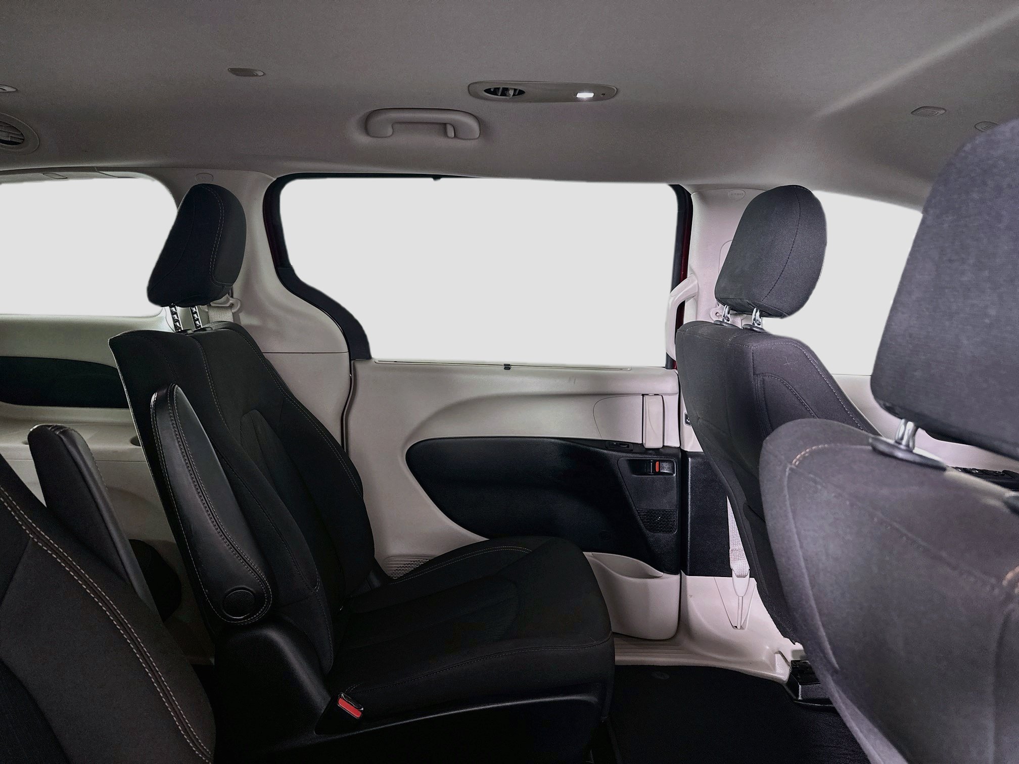 Used 2020 Chrysler Pacifica Touring FWD image 27