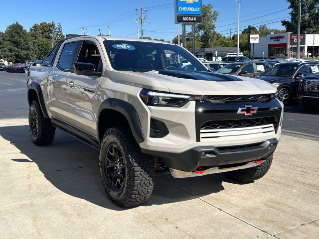 Certified 2026 Chevrolet Colorado ZR2 w/ Midnight Edition AWD/4WD image 2