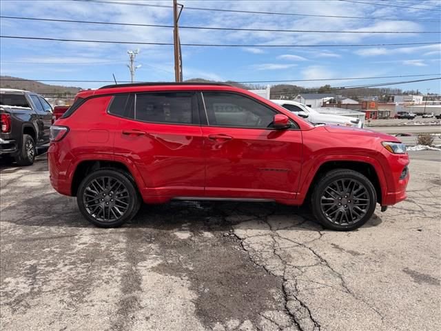 Used 2022 Jeep Compass Limited AWD/4WD image 3