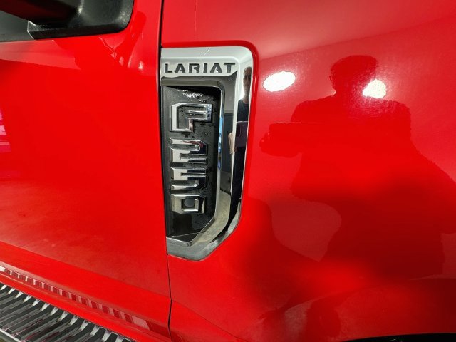 Used 2018 Ford F250 Lariat w/ Lariat Value Package AWD/4WD image 38
