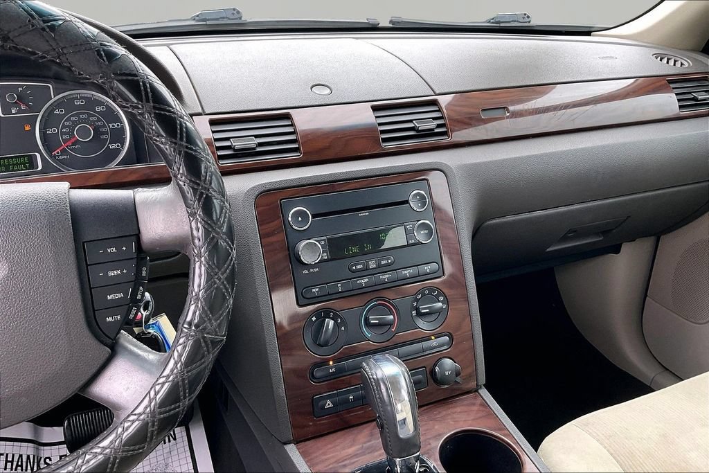 Used 2008 Ford Taurus SEL FWD image 10