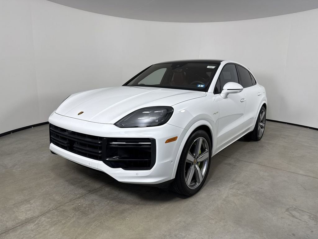 Certified 2024 Porsche Cayenne Turbo image 1
