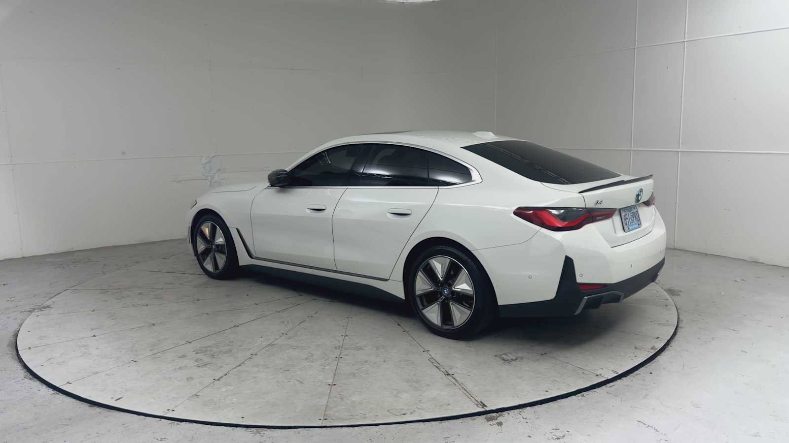 Certified 2023 BMW i4 eDrive40 RWD image 4