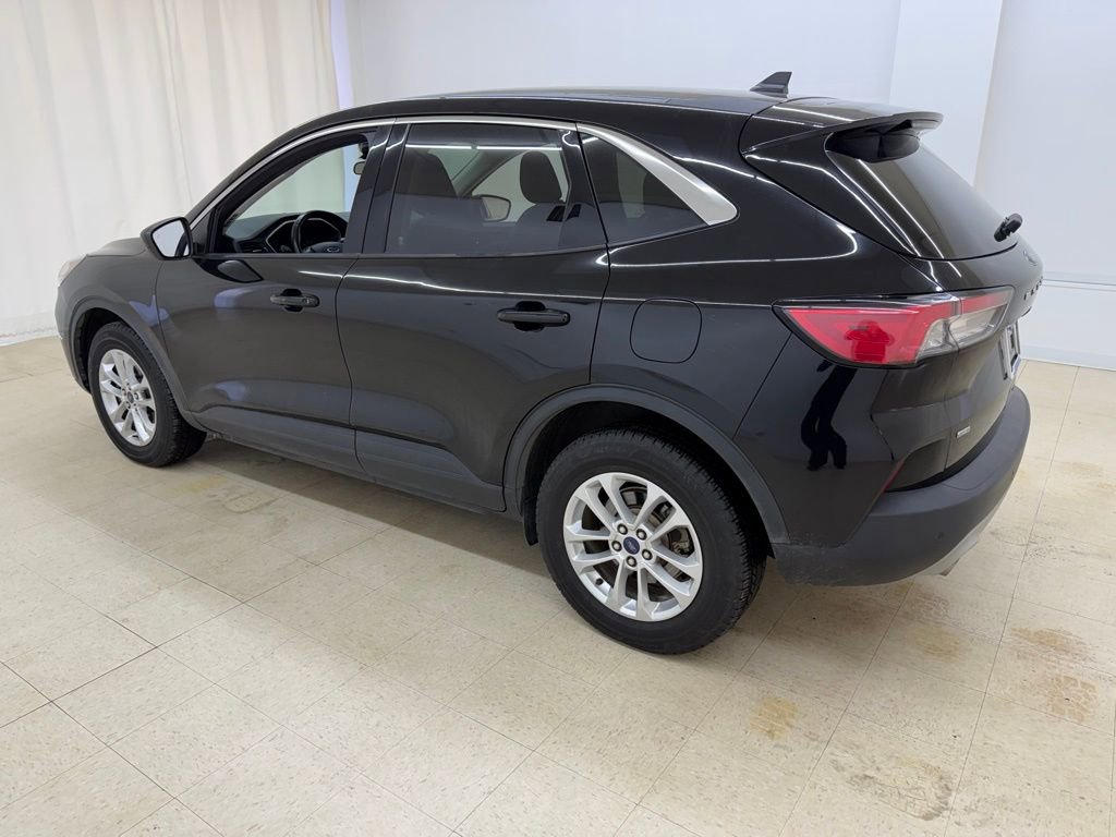 Used 2022 Ford Escape SE w/ Convenience Package image 3