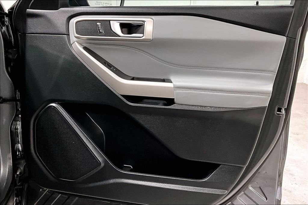 Used 2023 Ford Explorer XLT w/ Equipment Group 202A image 22