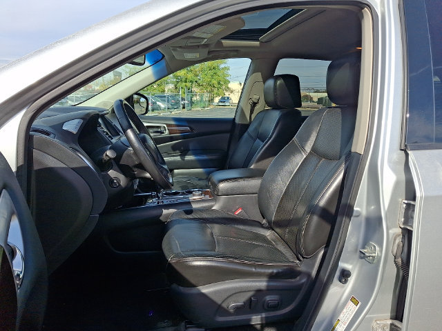 Used 2013 Nissan Pathfinder Platinum w/ Platinum Premium Pkg AWD/4WD image 12