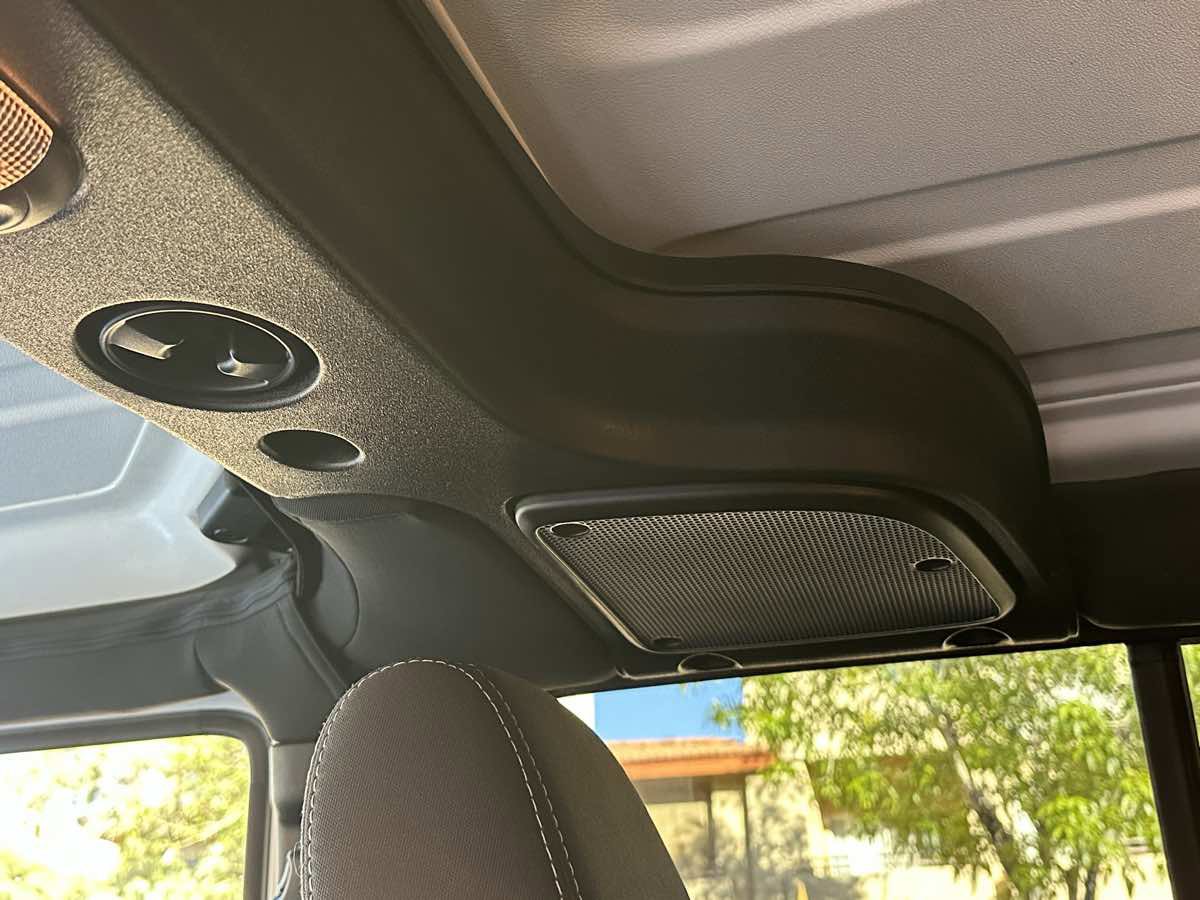 Used 2016 Jeep Wrangler Unlimited Sahara w/ Connectivity Group image 12