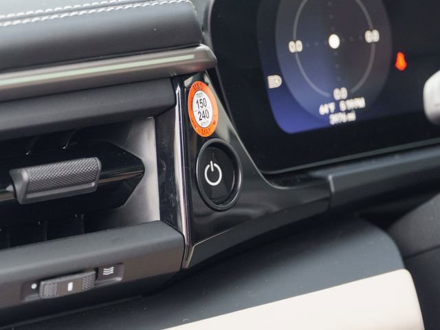 Certified 2025 Porsche Macan 4 Electric image 29