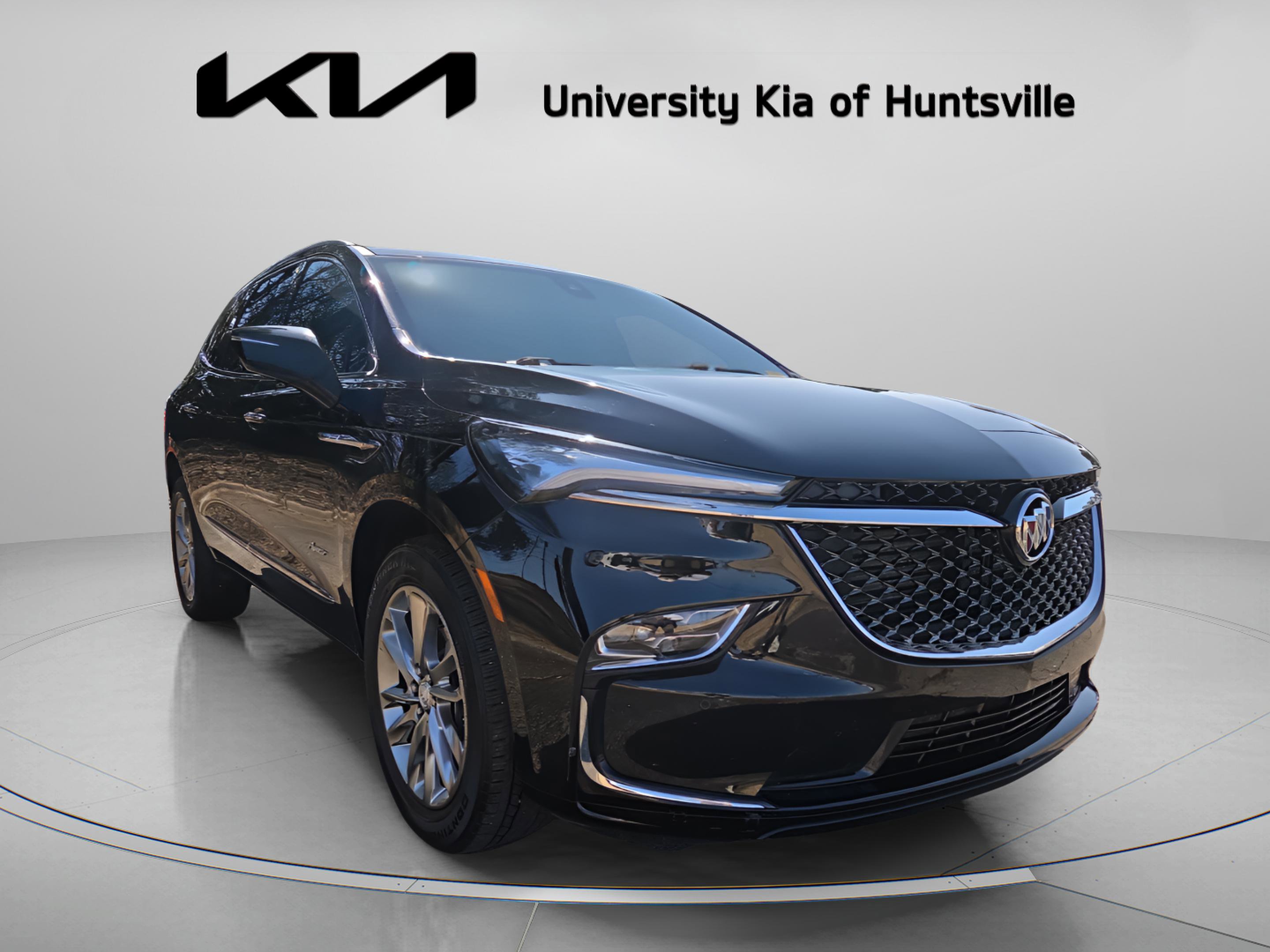 Used 2022 Buick Enclave Avenir w/ Avenir Technology Package image 1