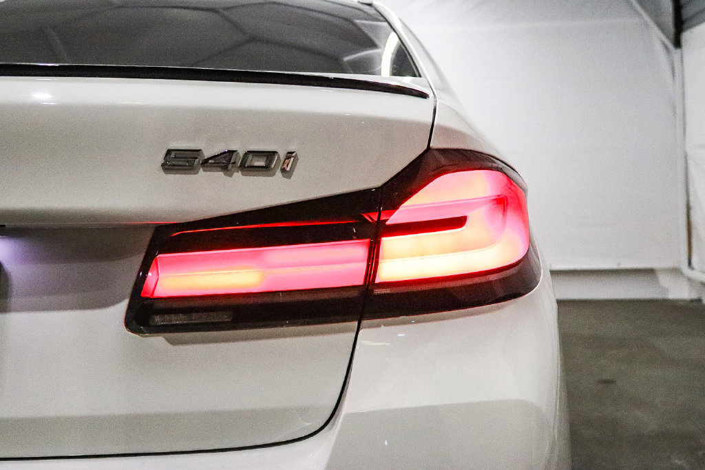 Used 2023 BMW 540i w/ M Sport Package RWD image 11