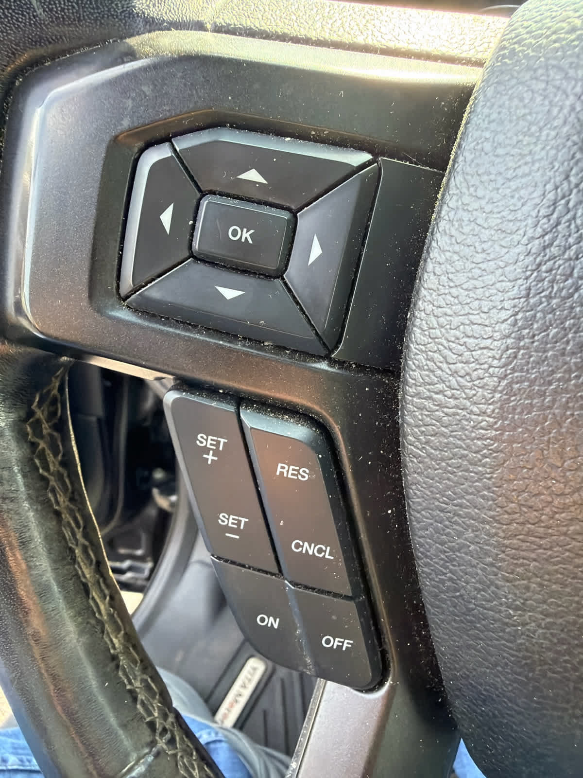 Used 2018 Ford Expedition Limited AWD/4WD image 19