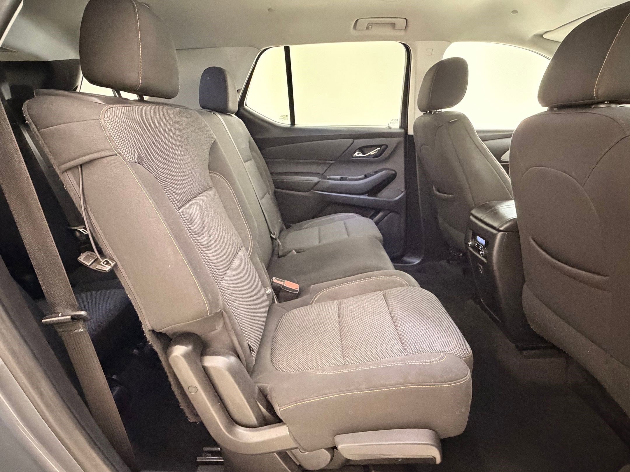 Used 2020 Chevrolet Traverse LS w/ LPO, Floor Liner Package FWD image 27