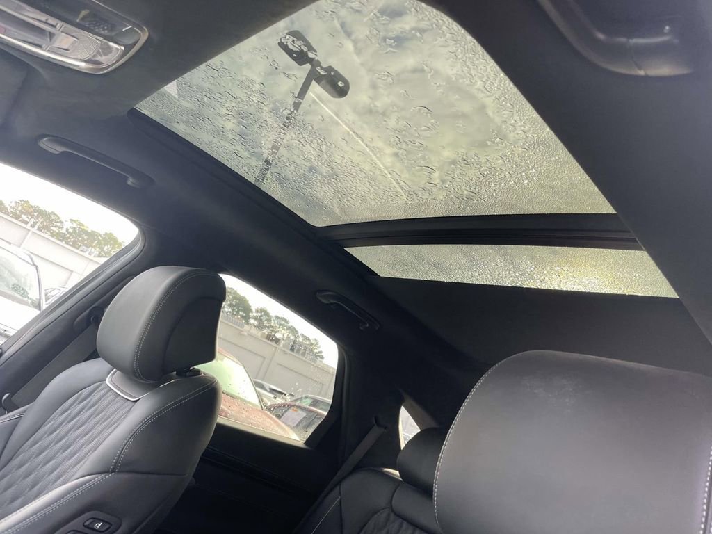 Used 2025 Genesis GV70 3.5T Sport w/ Sport Advanced Package image 31