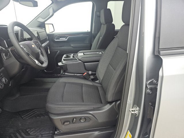 New 2026 Chevrolet Silverado 1500 LT w/ Z71 Off-Road Package AWD/4WD image 9