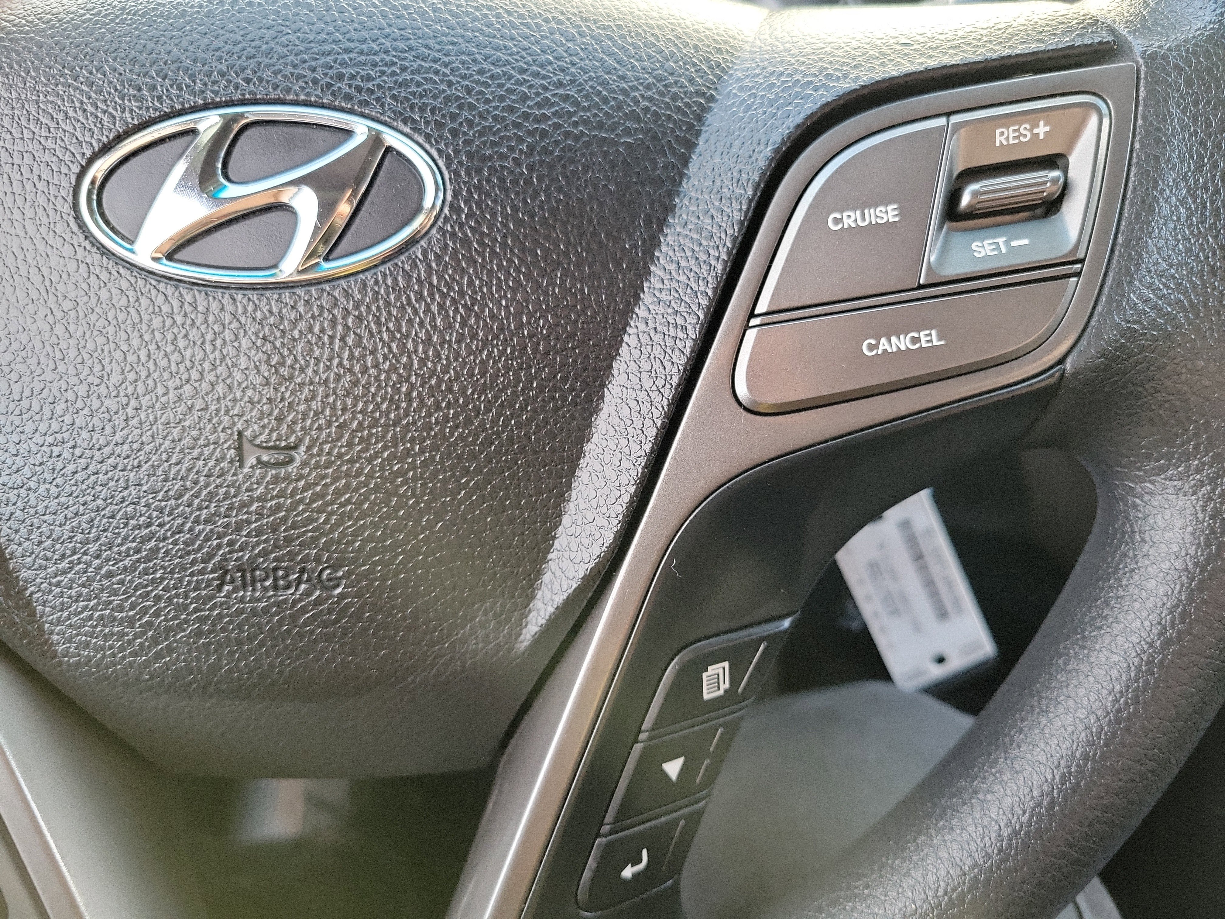 Used 2018 Hyundai Santa Fe SE image 8