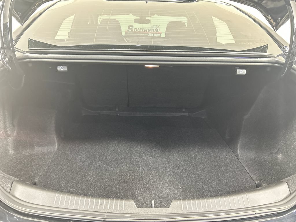Used 2022 Chevrolet Malibu LS FWD image 19