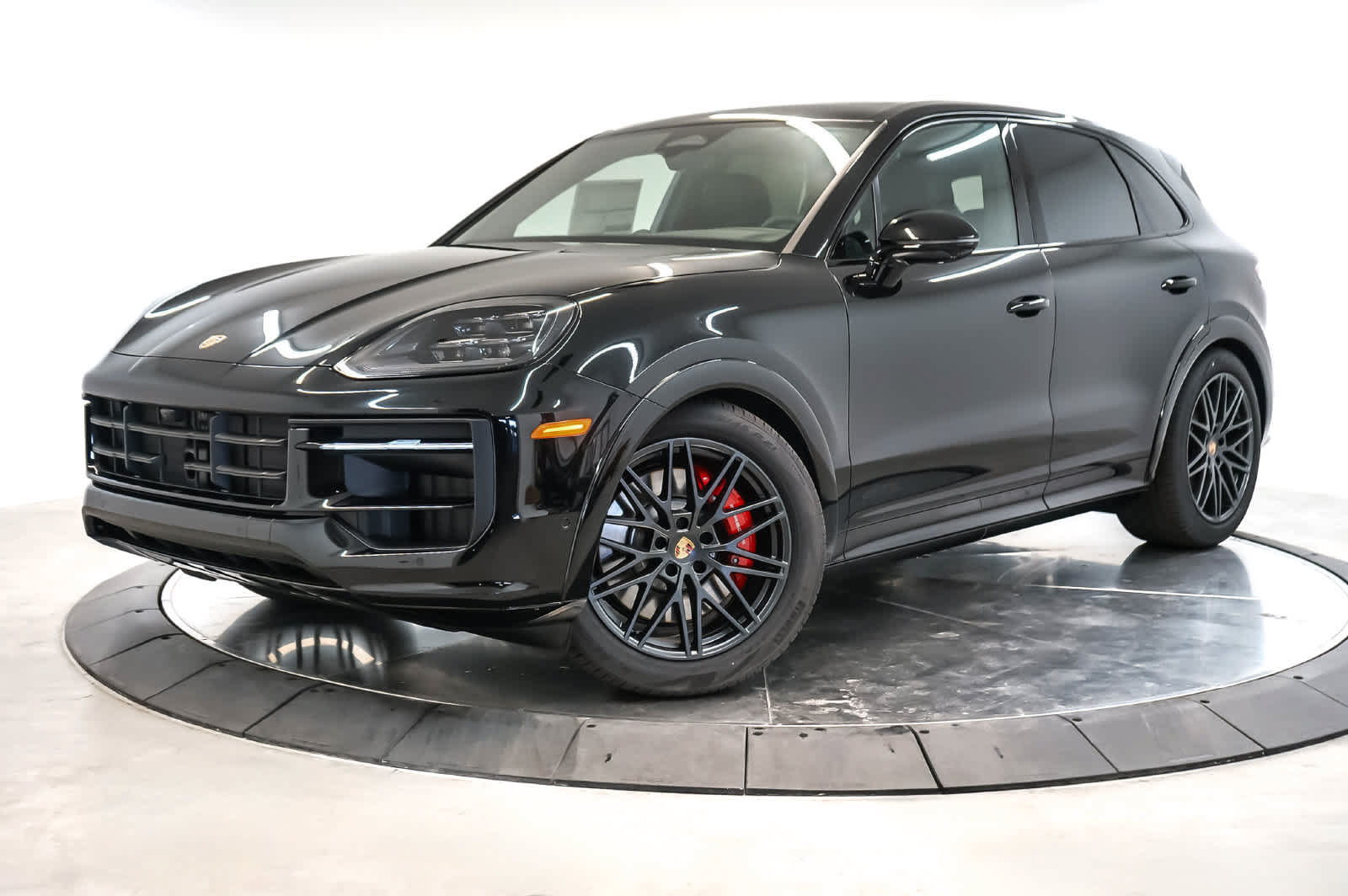 New 2026 Porsche Cayenne GTS AWD/4WD image 1