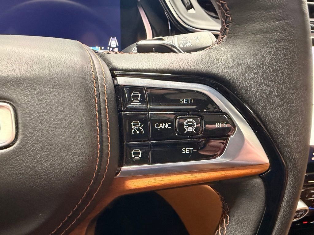 Used 2024 Jeep Grand Cherokee L Summit AWD/4WD image 37