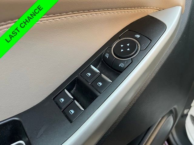 Used 2022 Ford Explorer XLT w/ Equipment Group 202A image 12