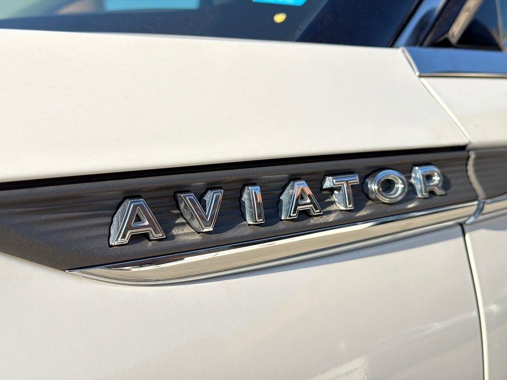 Used 2022 Lincoln Aviator Reserve w/ Equipment Group 201A image 17