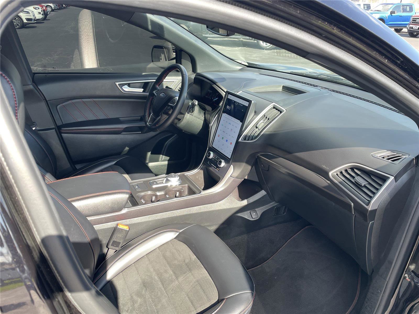 Used 2023 Ford Edge ST-Line image 28