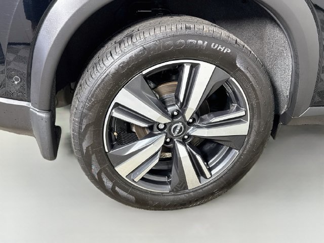Used 2025 Nissan Rogue SL w/ SL Premium Package AWD/4WD image 32