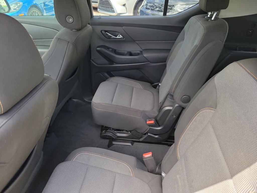 Used 2019 Chevrolet Traverse LT FWD image 14