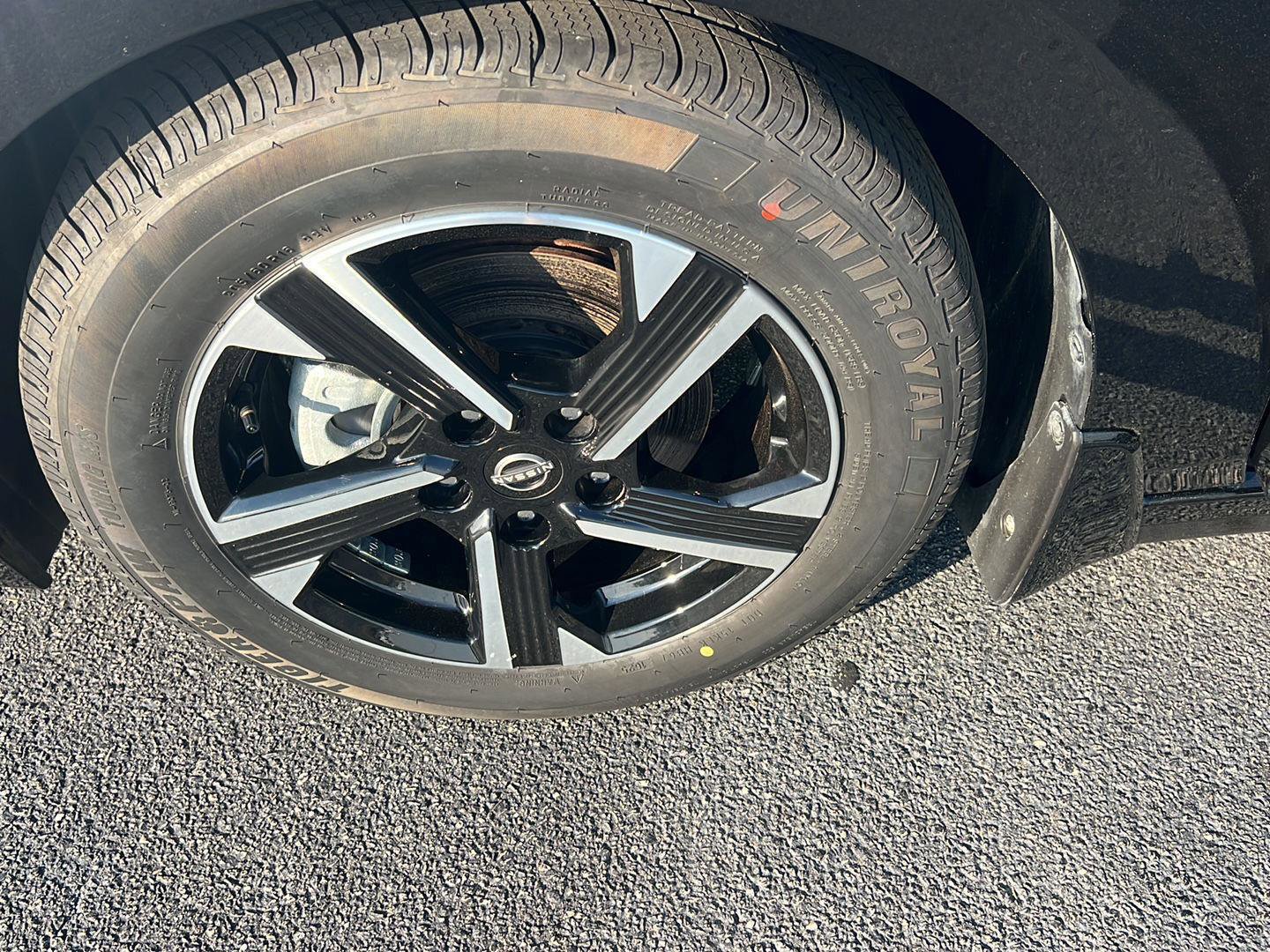 Used 2024 Nissan Sentra SV image 36