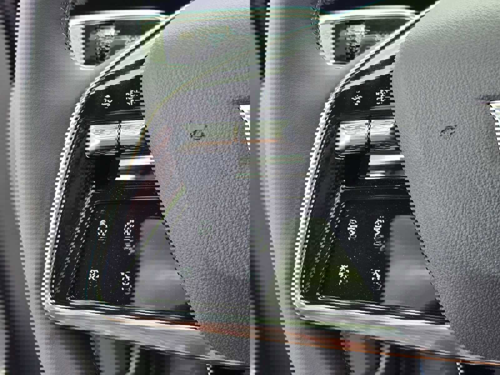 New 2024 Cadillac Lyriq Sport RWD image 37