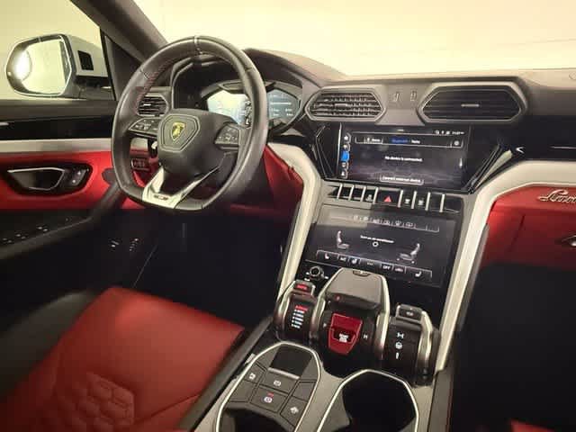 Used 2020 Lamborghini Urus AWD/4WD image 17