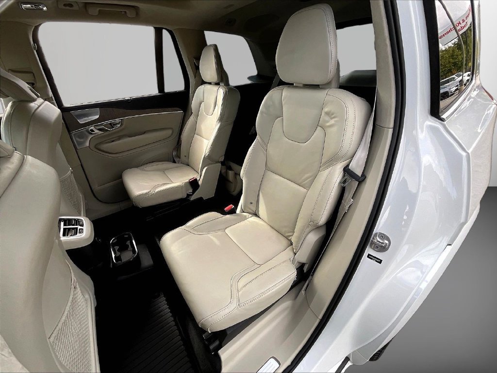 Used 2022 Volvo XC90 T8 Inscription w/ Lounge Package AWD/4WD image 22