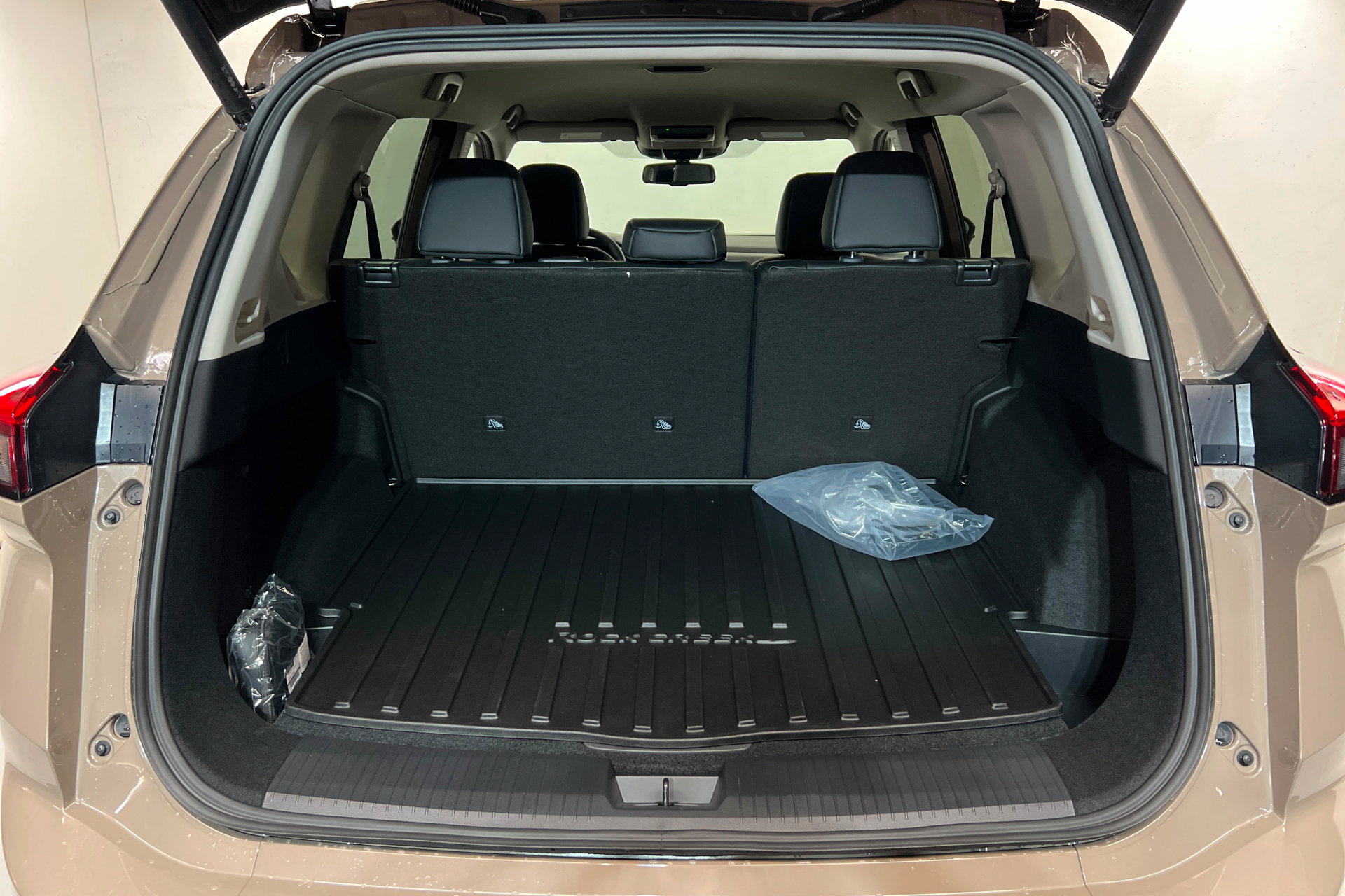 New 2026 Nissan Rogue SV w/ Rock Creek Premium Package AWD/4WD image 22