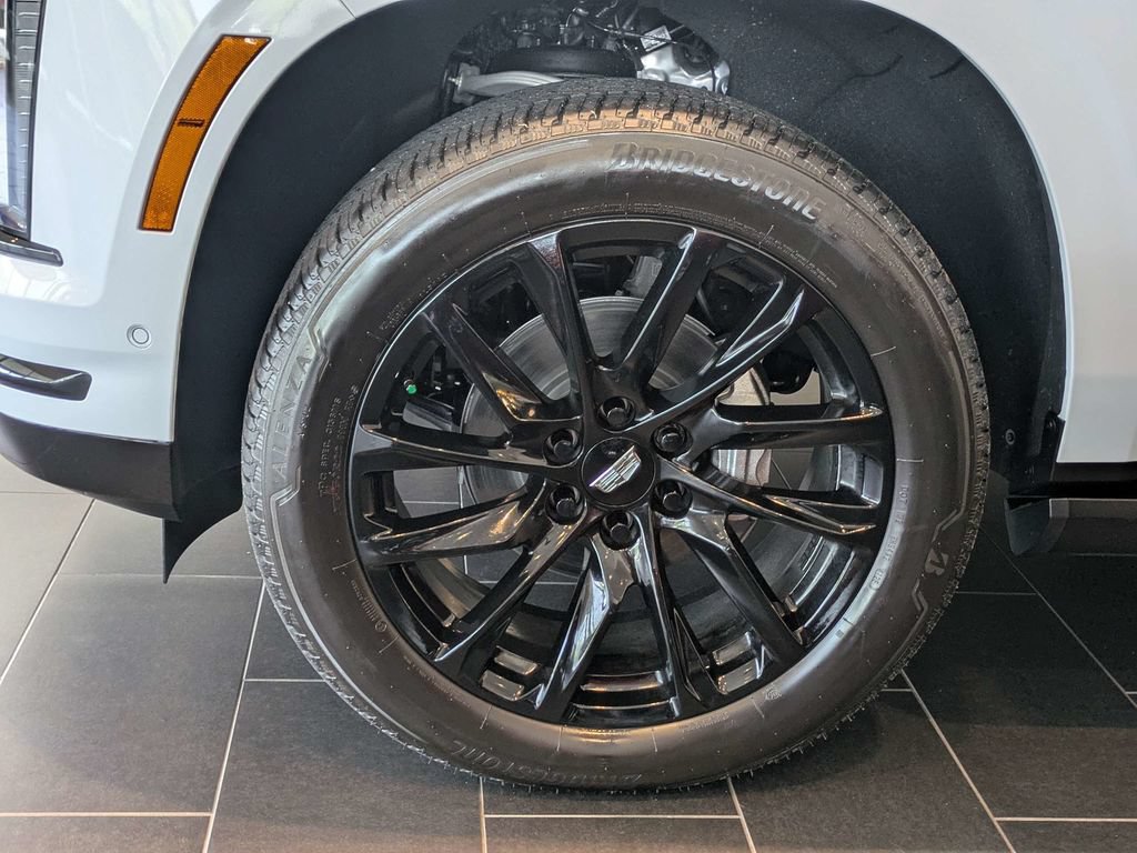 New 2026 Cadillac Escalade Sport w/ LPO, ONYX Package AWD/4WD image 13