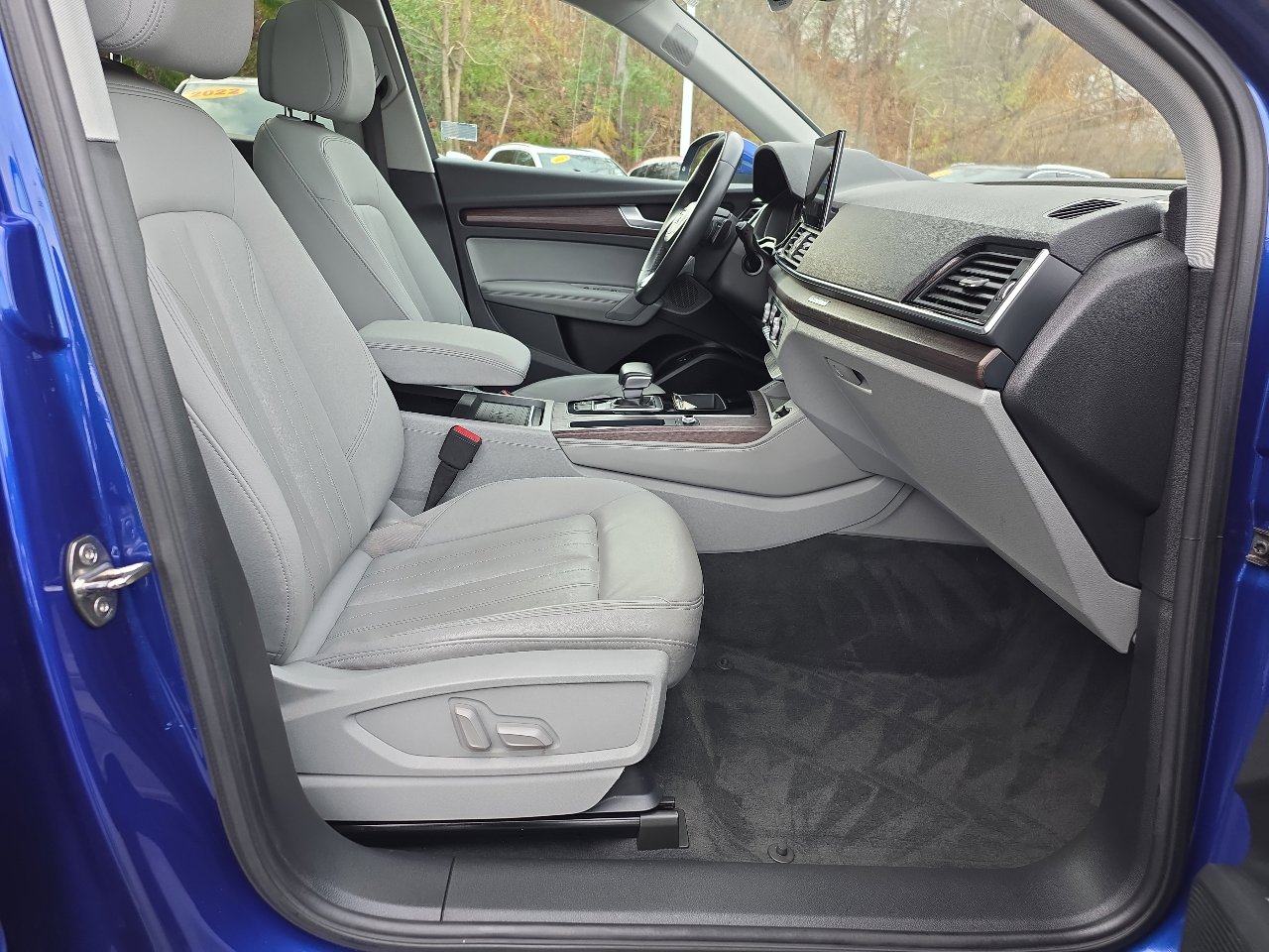 Used 2021 Audi Q5 e Premium Plus w/ Premium Plus Package image 29