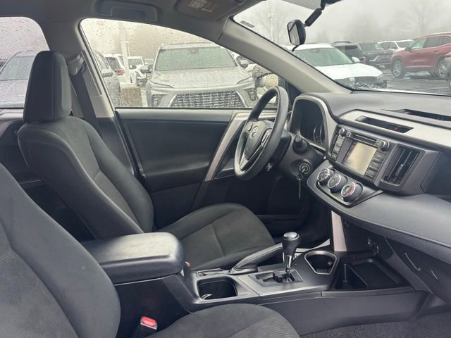 Used 2016 Toyota RAV4 LE image 14
