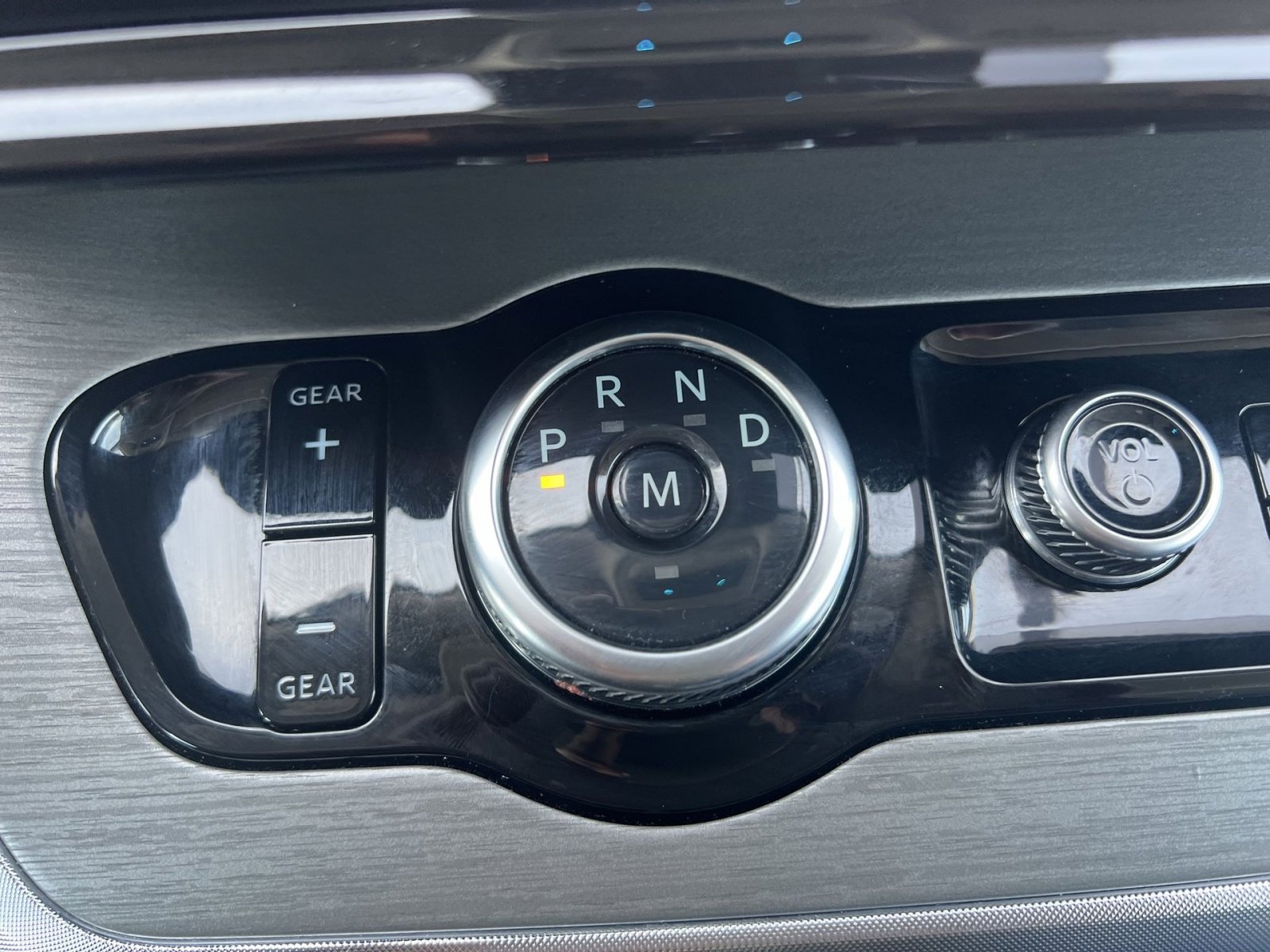Certified 2025 Ford Expedition Platinum AWD/4WD image 30